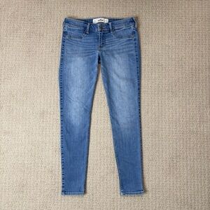 Hollister Women’s Skinny Jeans Short Inseam